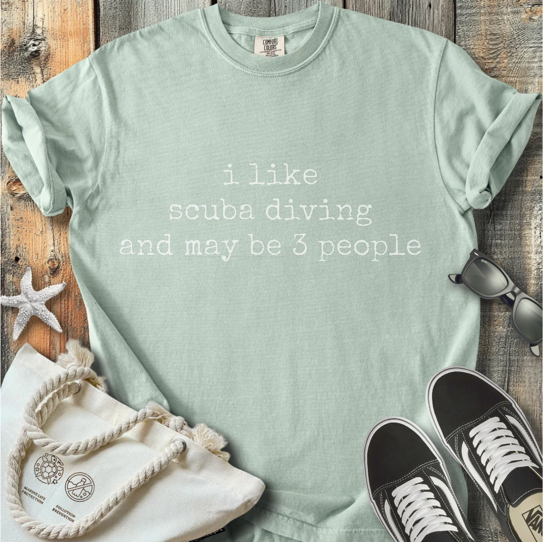 Scuba diving & 3 people T-Shirt T2D82BW